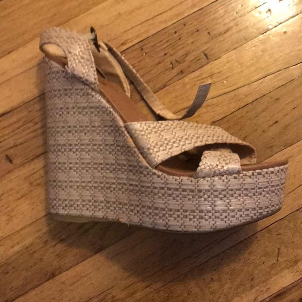 Straw fun wedges